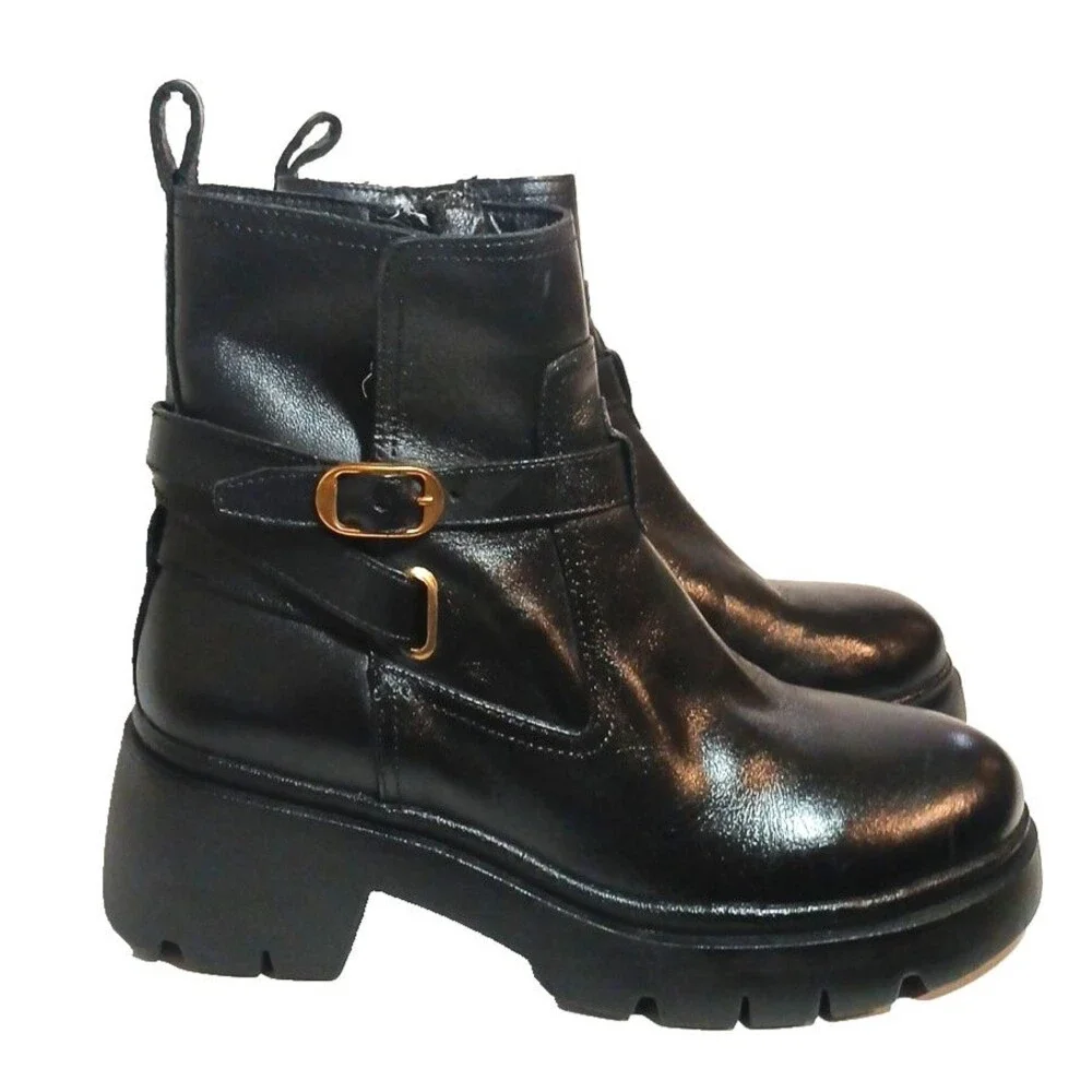 A212. NEW Steve Madden Size 7M Black Leather Colletta Zip Up Ankle Bootie Boot